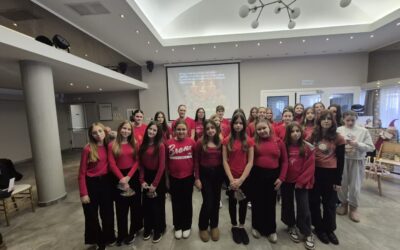 Pjevački zbor u gostima kod umirovljenika